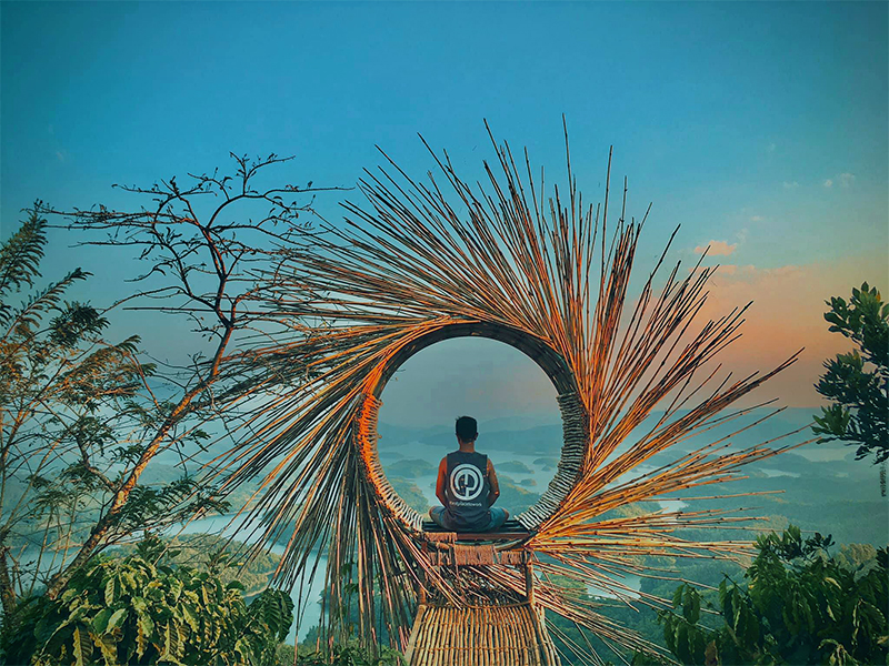 View ngắm nhìn Hồ Tà Đùng từ homestay