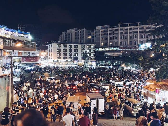 Chợ đêm Đà Lạt - khu mua sắm ăn uống nhộn nhịp nhất thành phố ngàn hoa